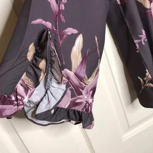 DG2 Diane Gilman Floral Blouse - Picture 2 of 8